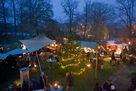 Deutschlands erster Nachtweihnachtsmarkt im Antikhof Drei Eichen, Bröckel